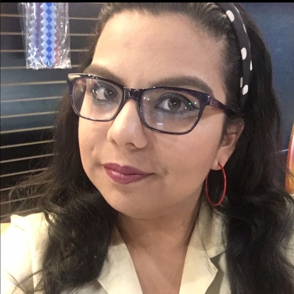 Meet your Posher, Angelique - Picture 9 of 12